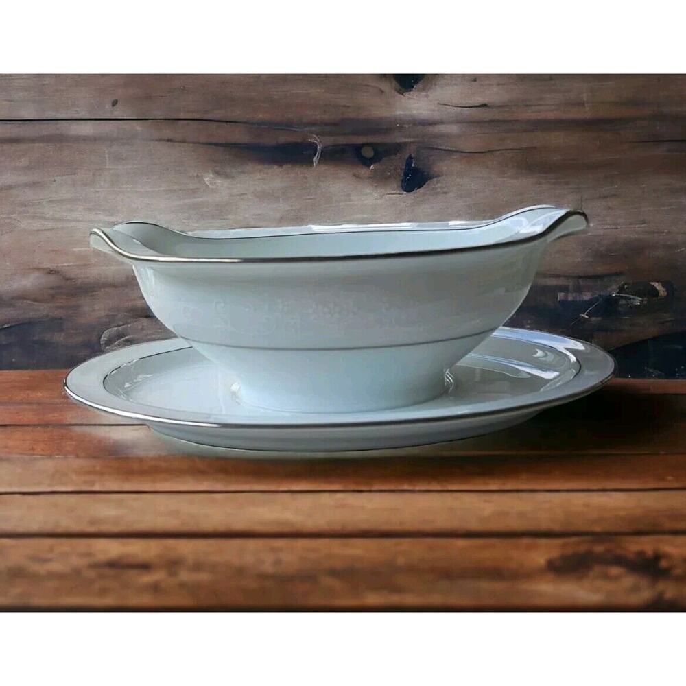 Noritake 6115 Whitehall Gravy Boat with Attached Underplate